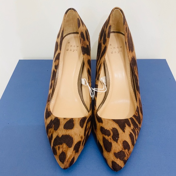 NWOT a new day Gemma Pointed-Toe Pumps - Picture 2 of 3